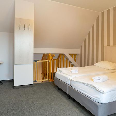Hotel Amalia Kudowa Zdroj Luaran gambar