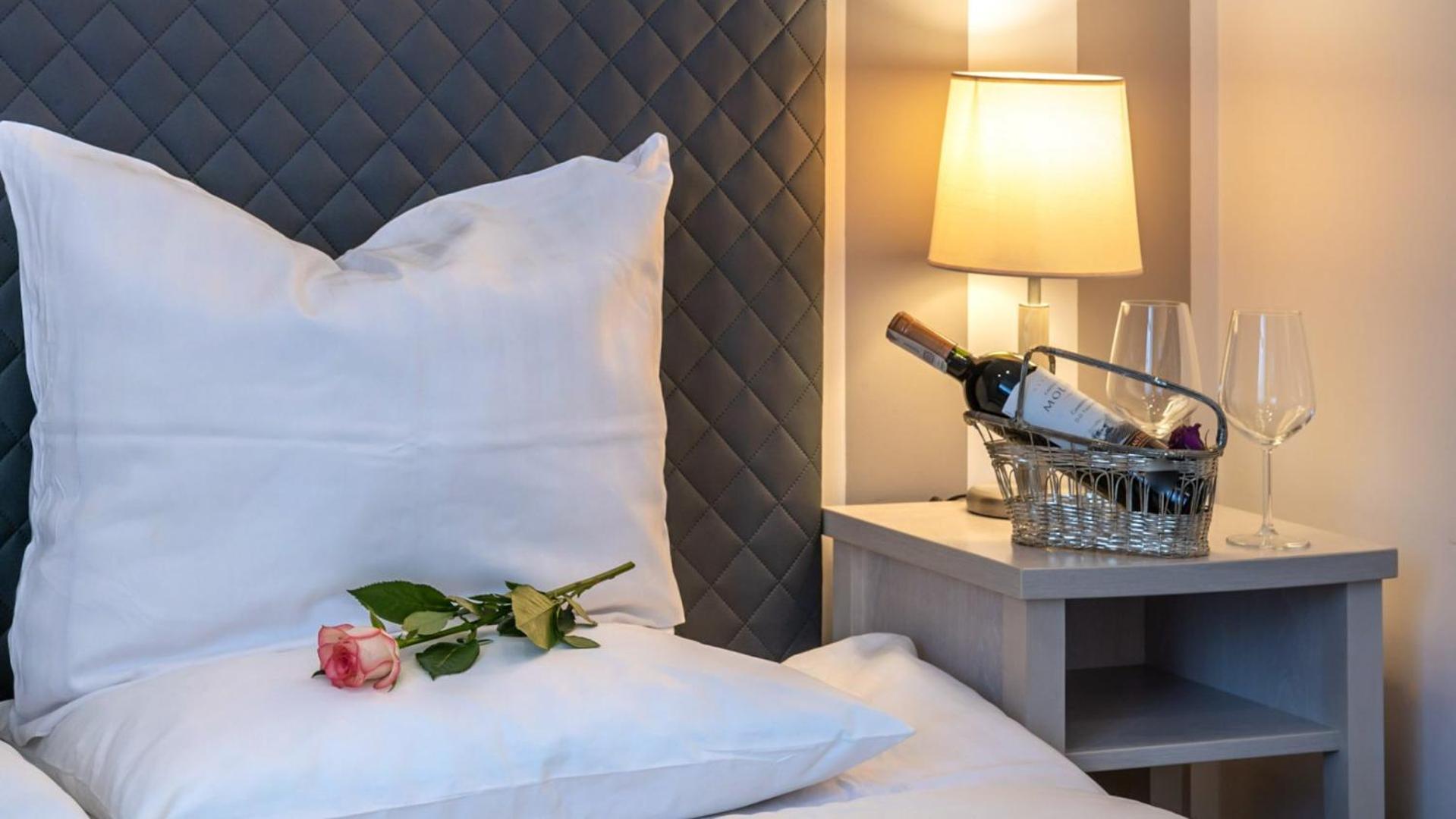 Hotel Amalia Kudowa Zdroj Luaran gambar