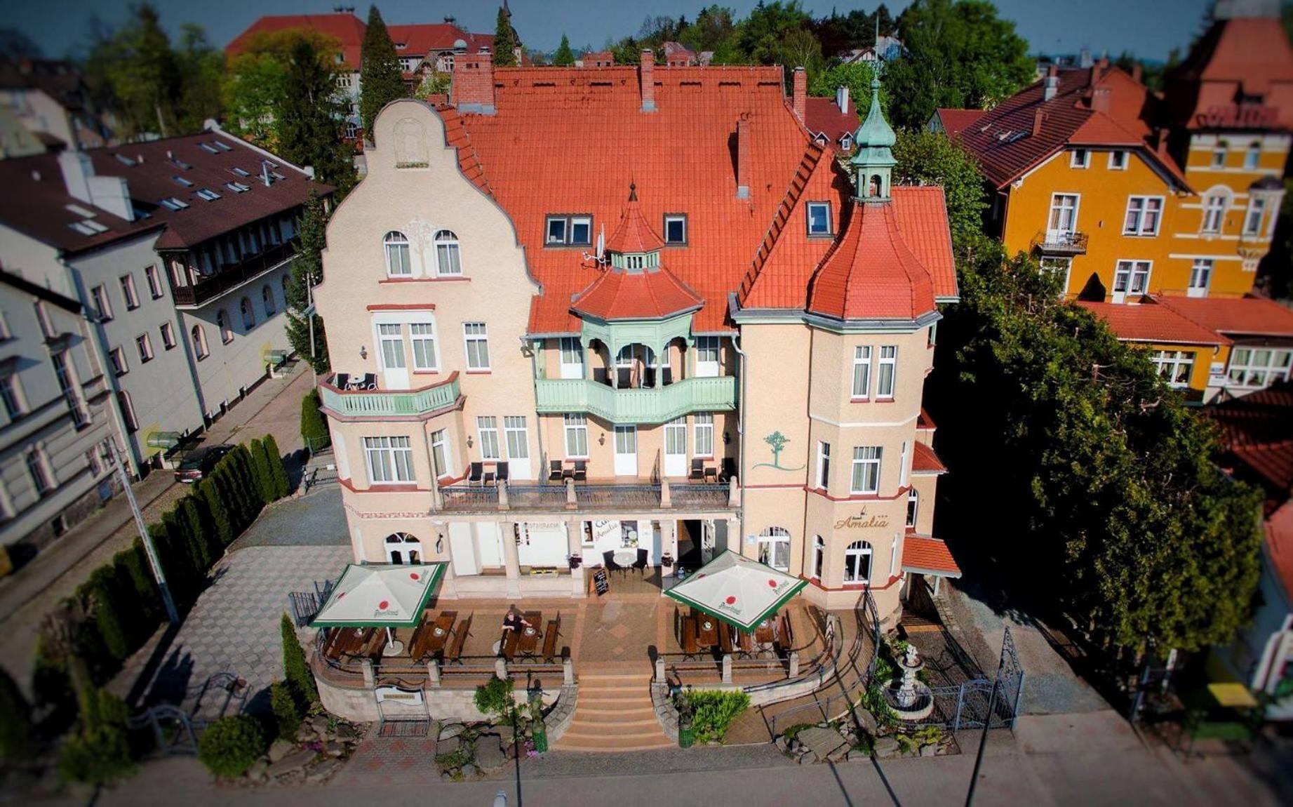 Hotel Amalia Kudowa Zdroj Luaran gambar