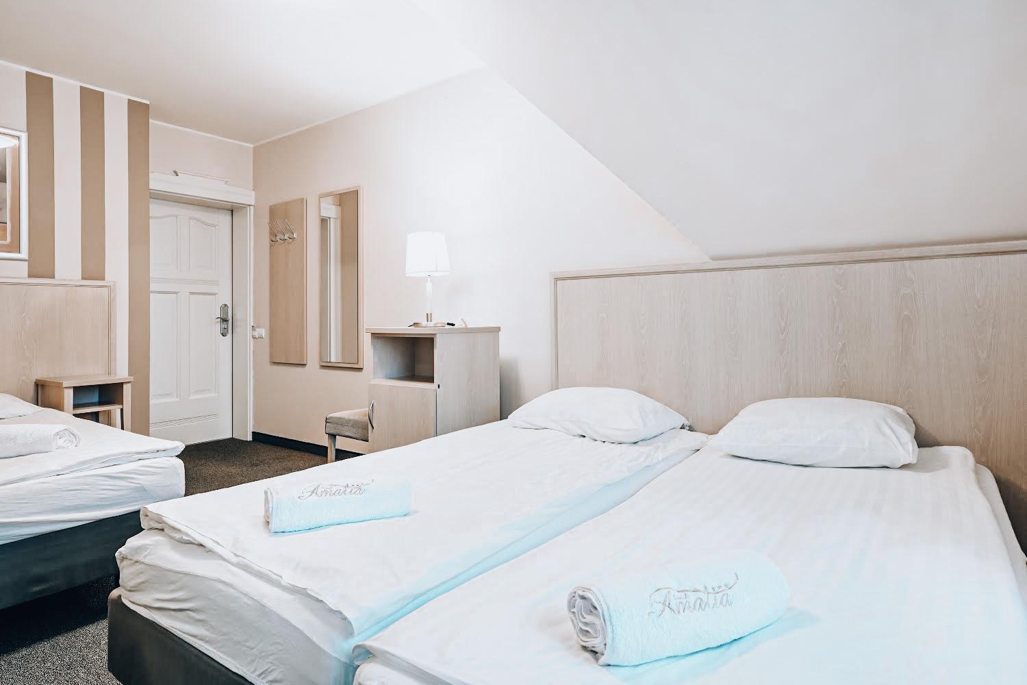 Hotel Amalia Kudowa Zdroj Luaran gambar