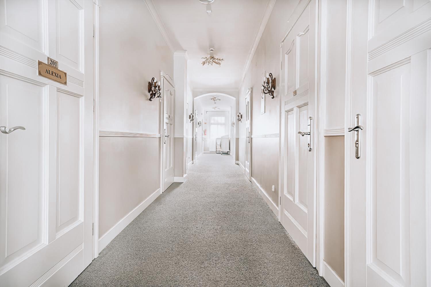 Hotel Amalia Kudowa Zdroj Luaran gambar