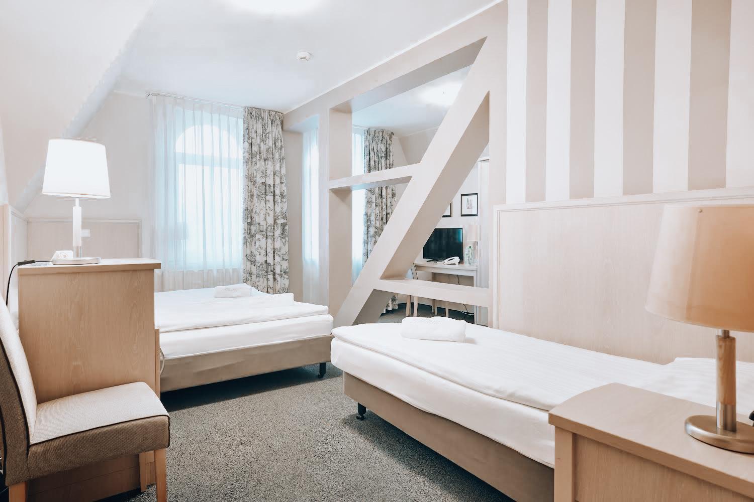 Hotel Amalia Kudowa Zdroj Luaran gambar