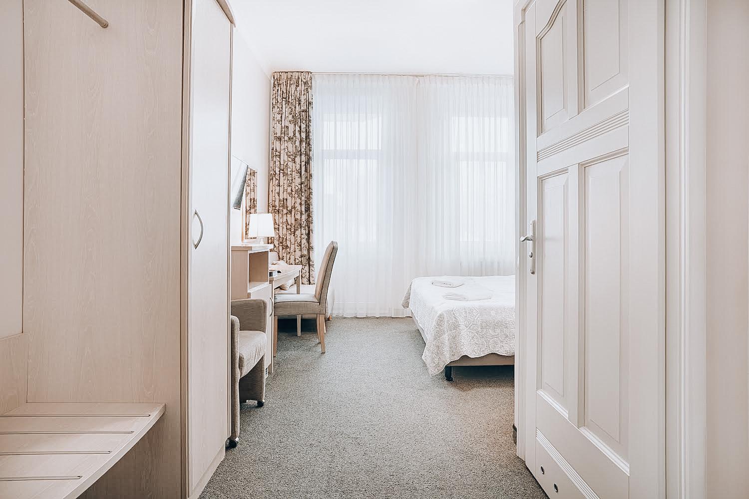 Hotel Amalia Kudowa Zdroj Luaran gambar